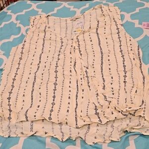 ❤️10/$20 New Sleeveless Cream and Blue Patterned Top Boho